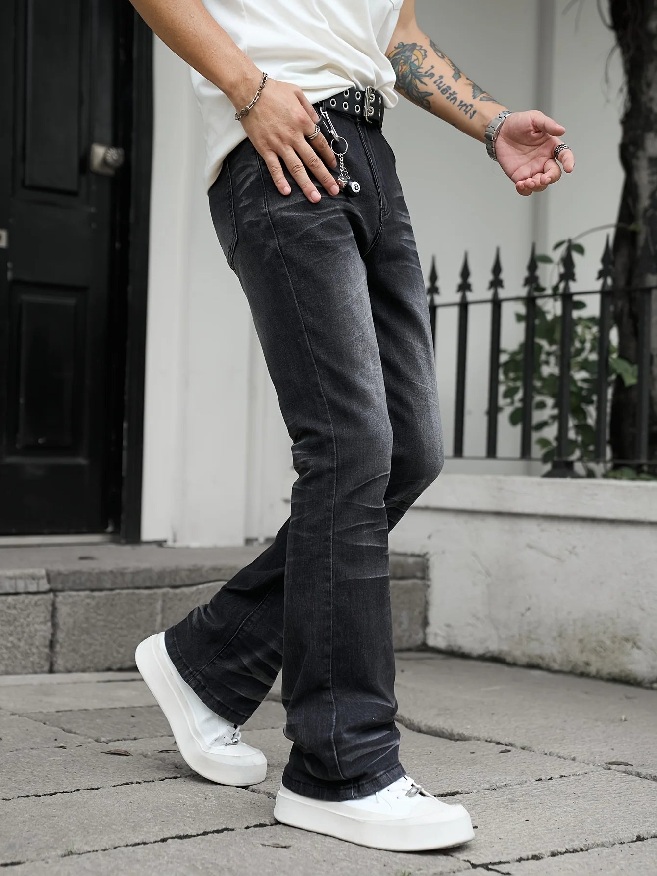 Washed Flared Jeans